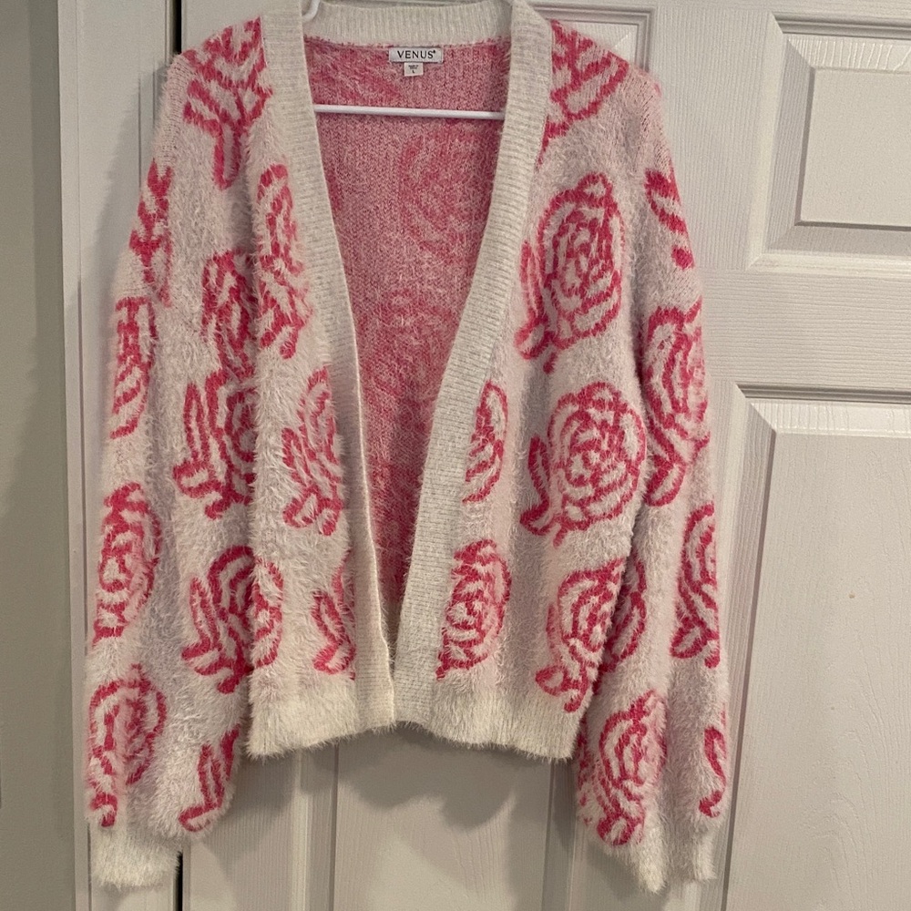 VENUS Women's Cardigan with Pink Floral Design